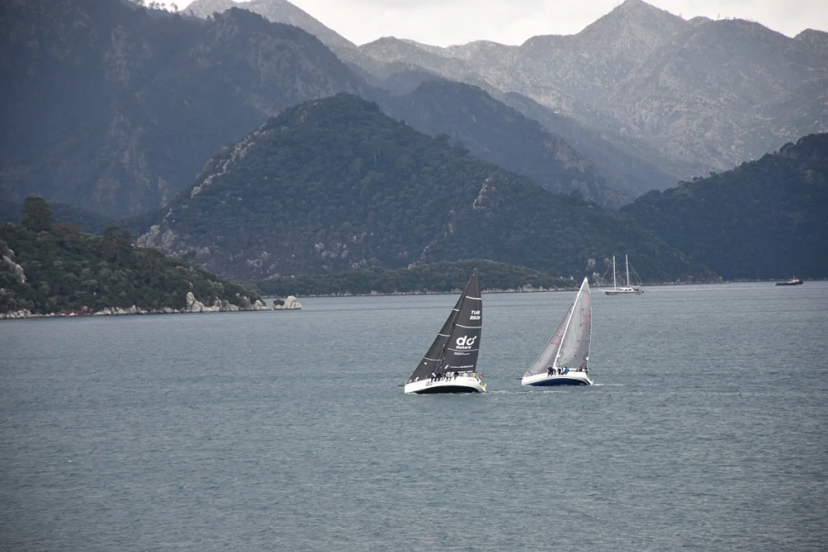 Marmaris'te '18. Campus Cup' yelkenli yarışları başladı