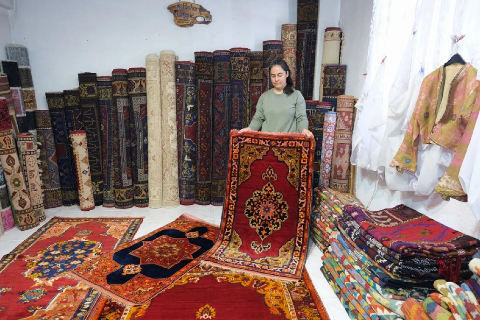 Fethiye Kaya Halısı Kültürü Yaşatılıyor: Yüzyıllık Motifler Günümüze Taşınıyor