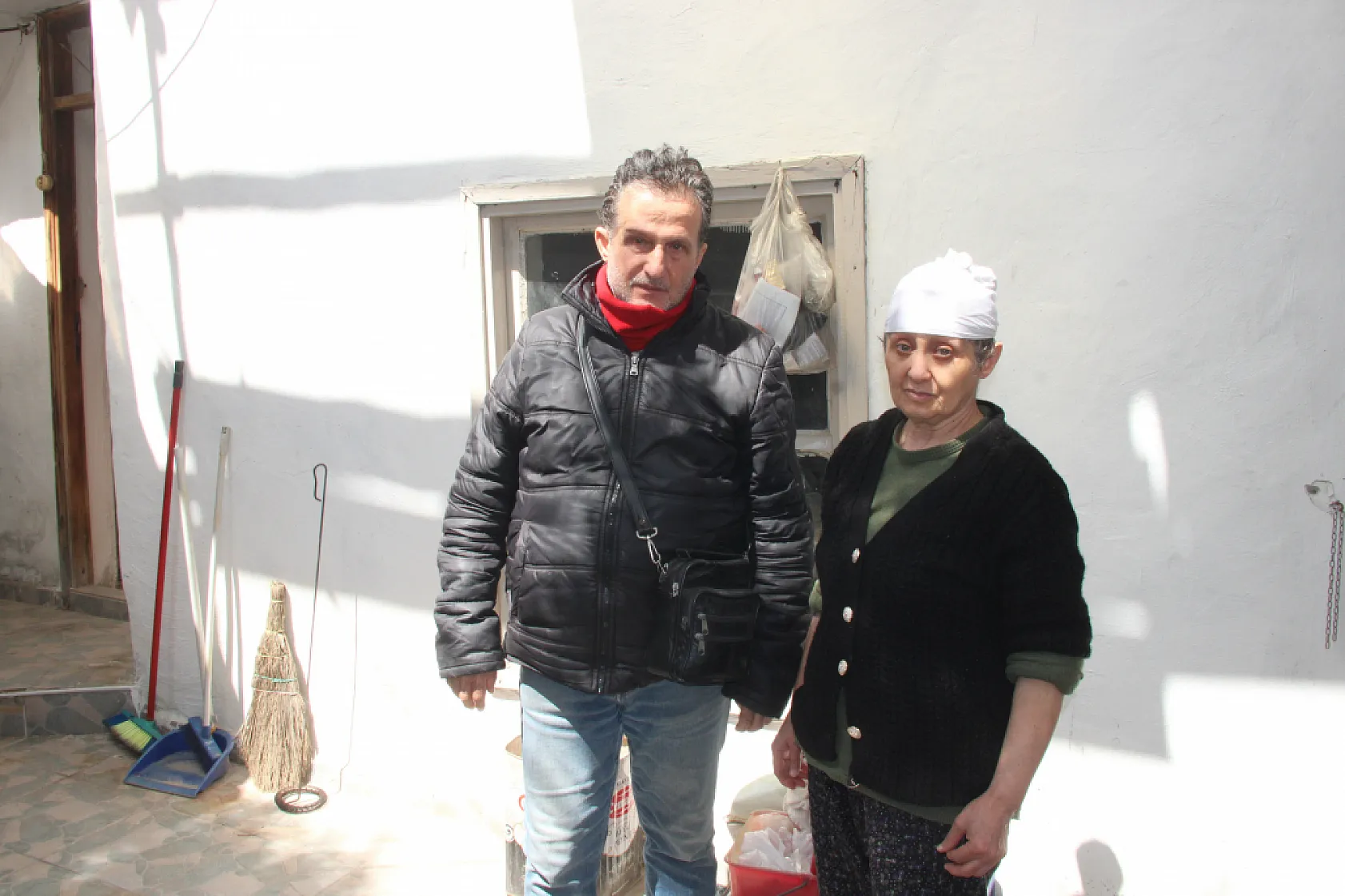Menteşe'de küle dönen evleri için iki kardeş yardım bekliyor