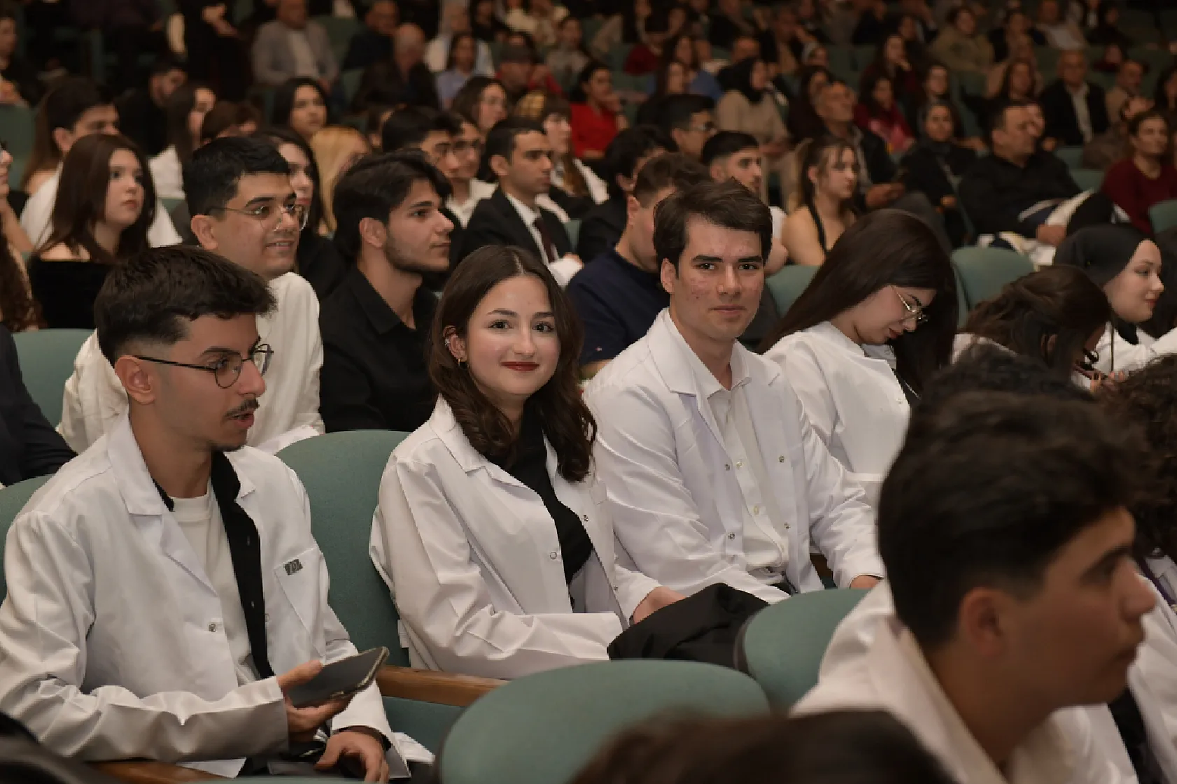 MSKÜ'de Beyaz Önlük Heyecanı: Geleceğin Hekimleri Mesleğe İlk Adımını Attı
