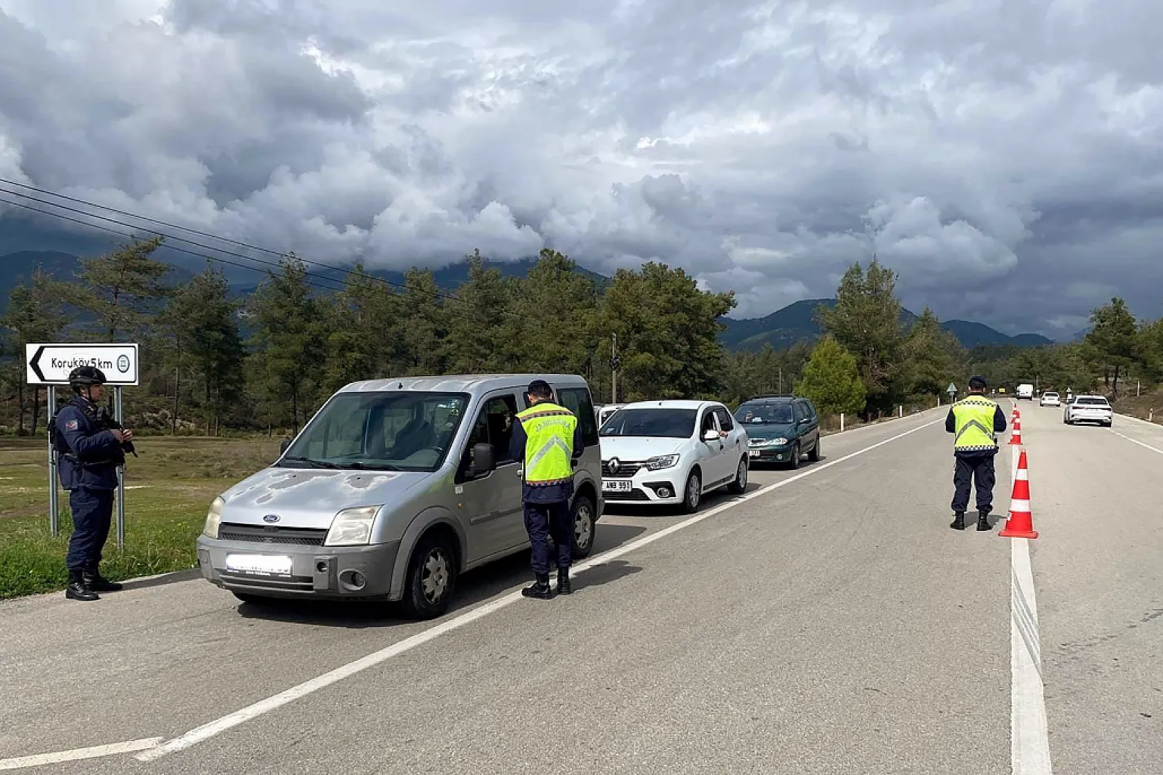 Muğla'da çeşitli suçlardan aranan 38 şahıs tutuklandı