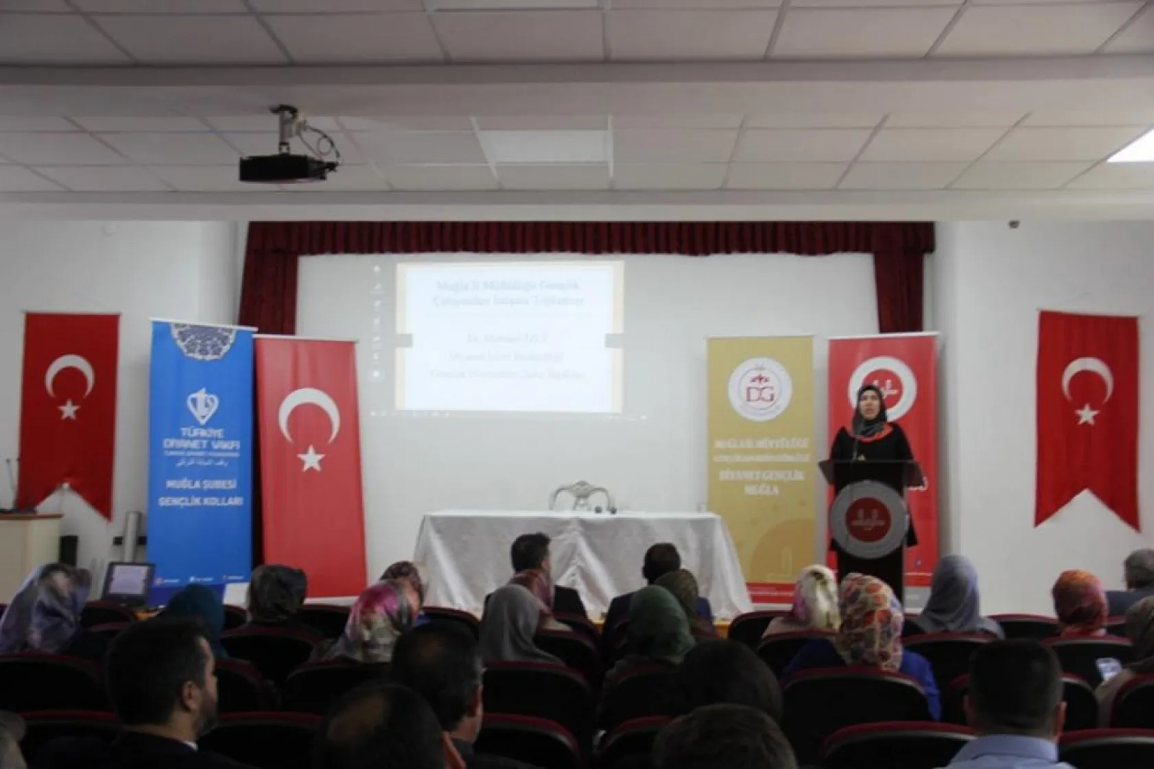 Muğla'da gençlik hizmetleri masaya yatırıldı