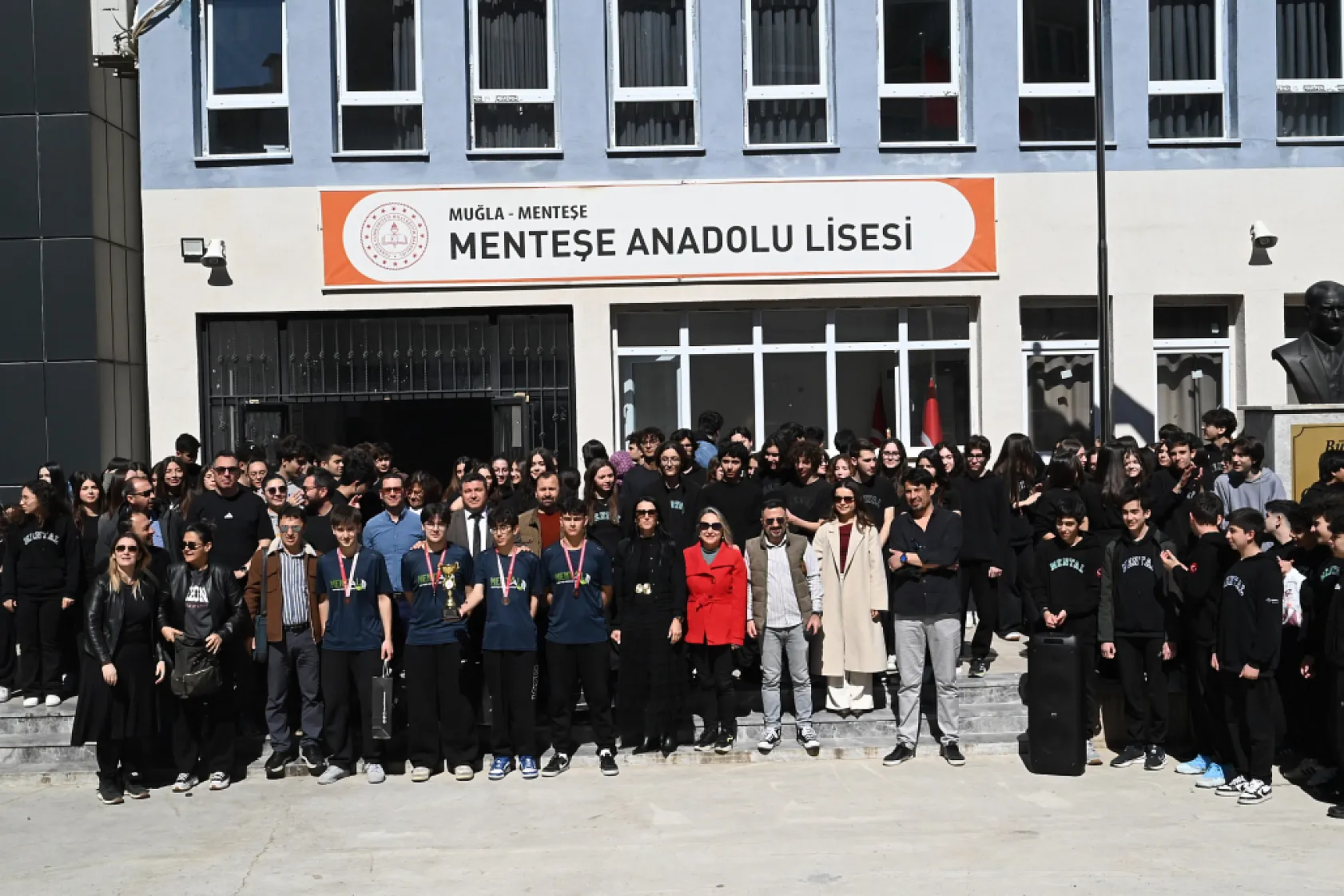 Muğla Menteşe Anadolu Lisesi'nde coşkulu karşılama