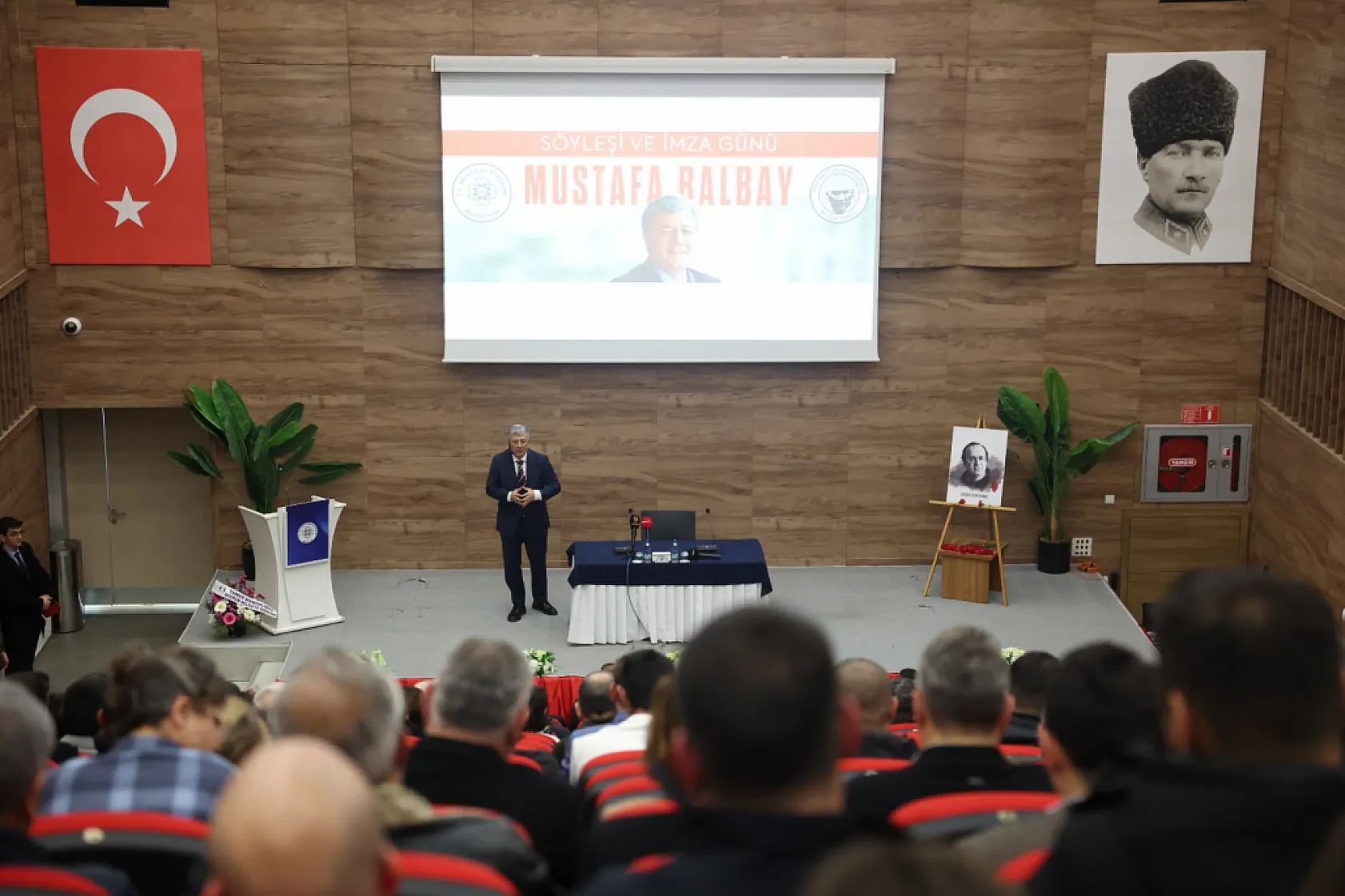Muğla'da Cumhuriyet ve Demokrasi Üzerine Anlamlı Buluşma