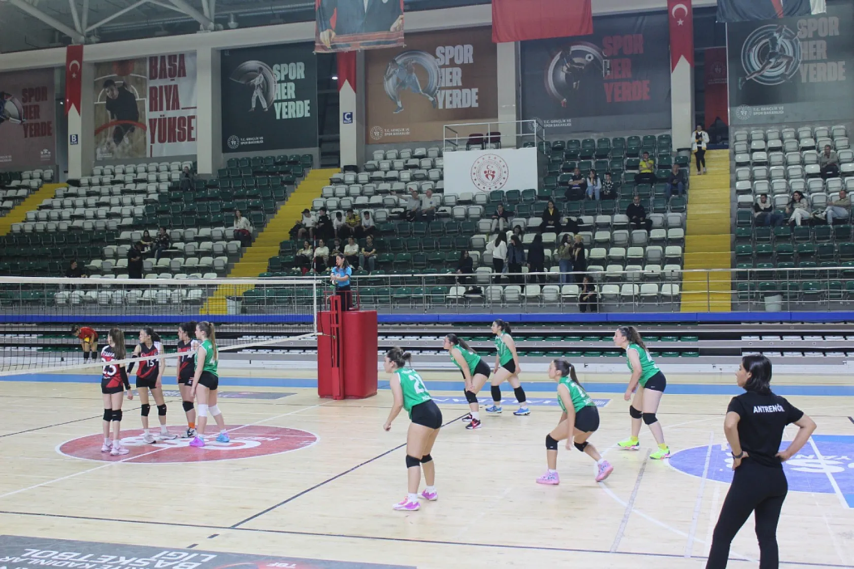 Muğlaspor'un küçük sultanları seriyi sürdürdü