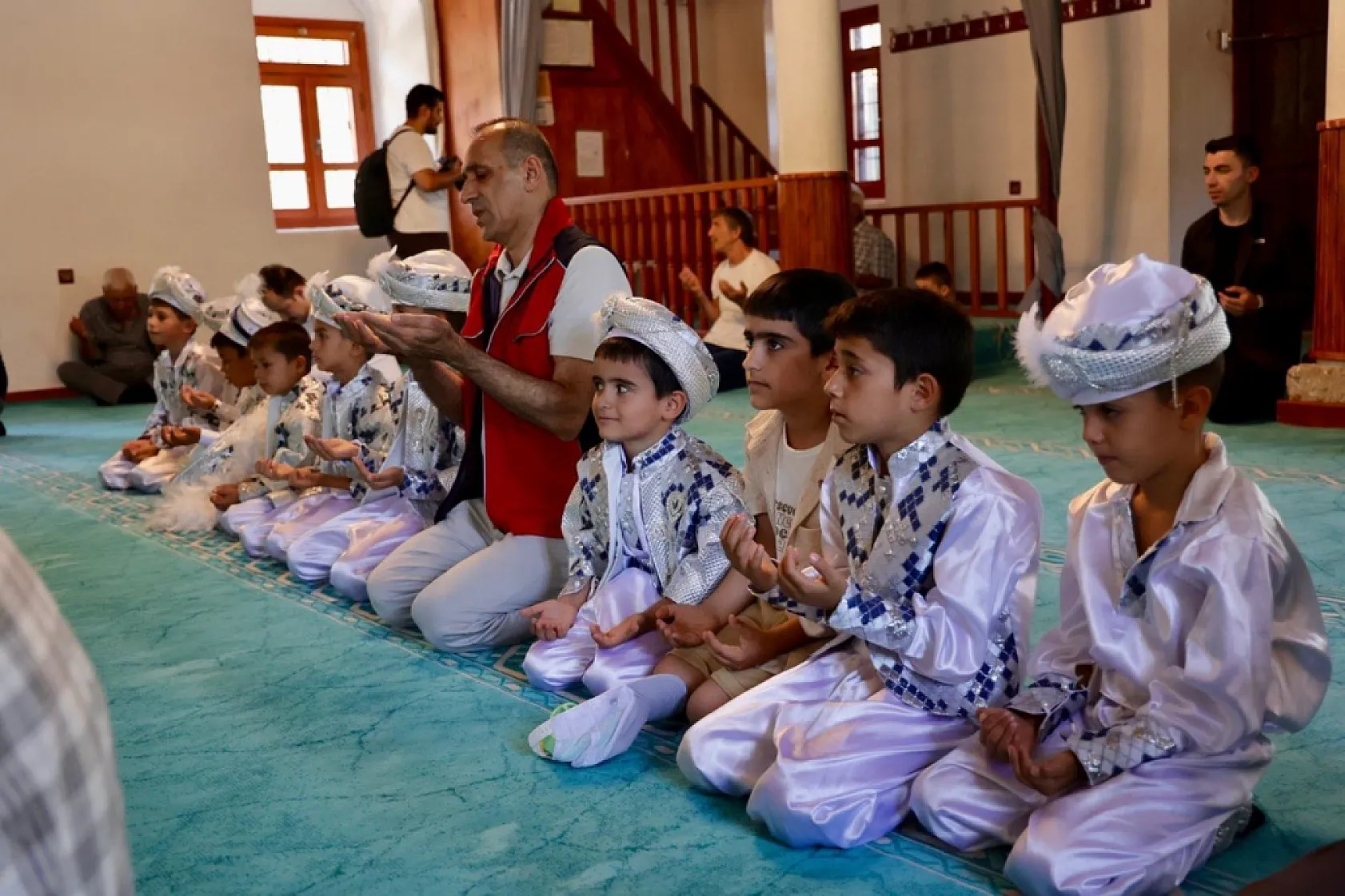 Muğla'da 19 Çocuk İçin Vakıf Geleneğiyle Sünnet Şöleni Düzenlendi