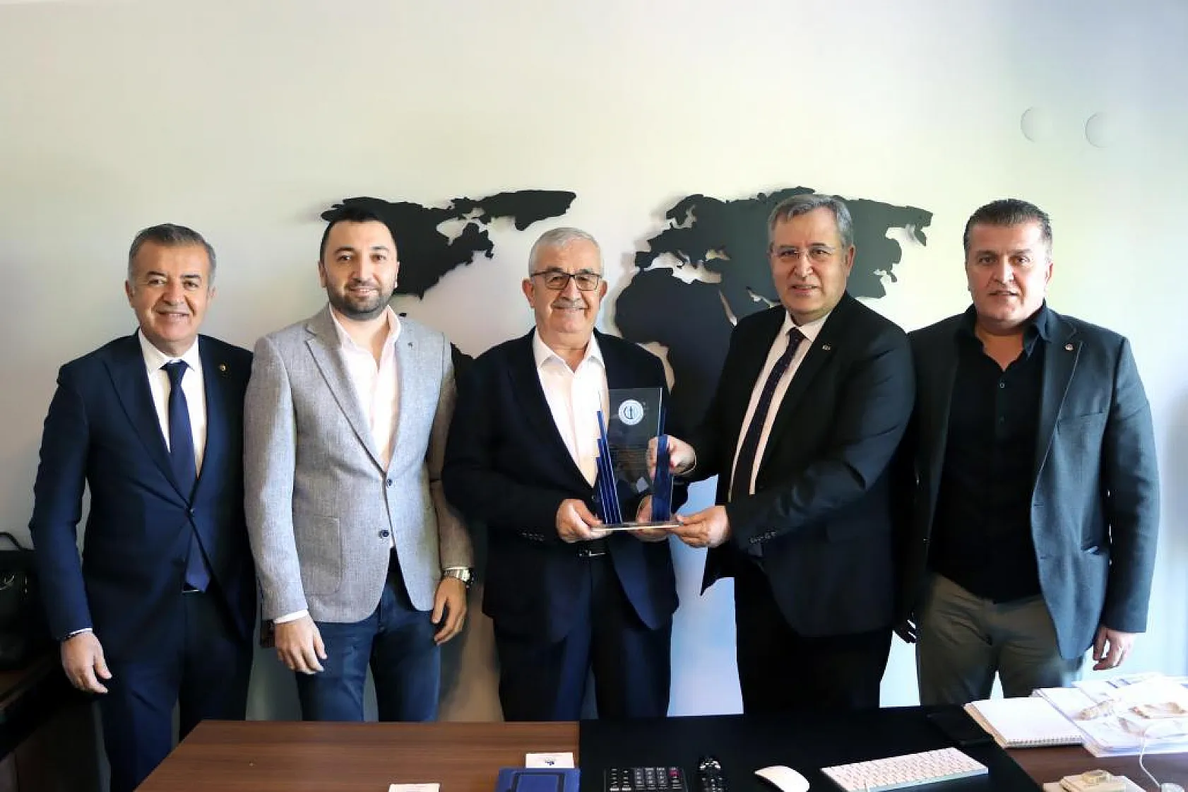FTSO, Rekortmen Üyelerine Plaketle Teşekkür Etti