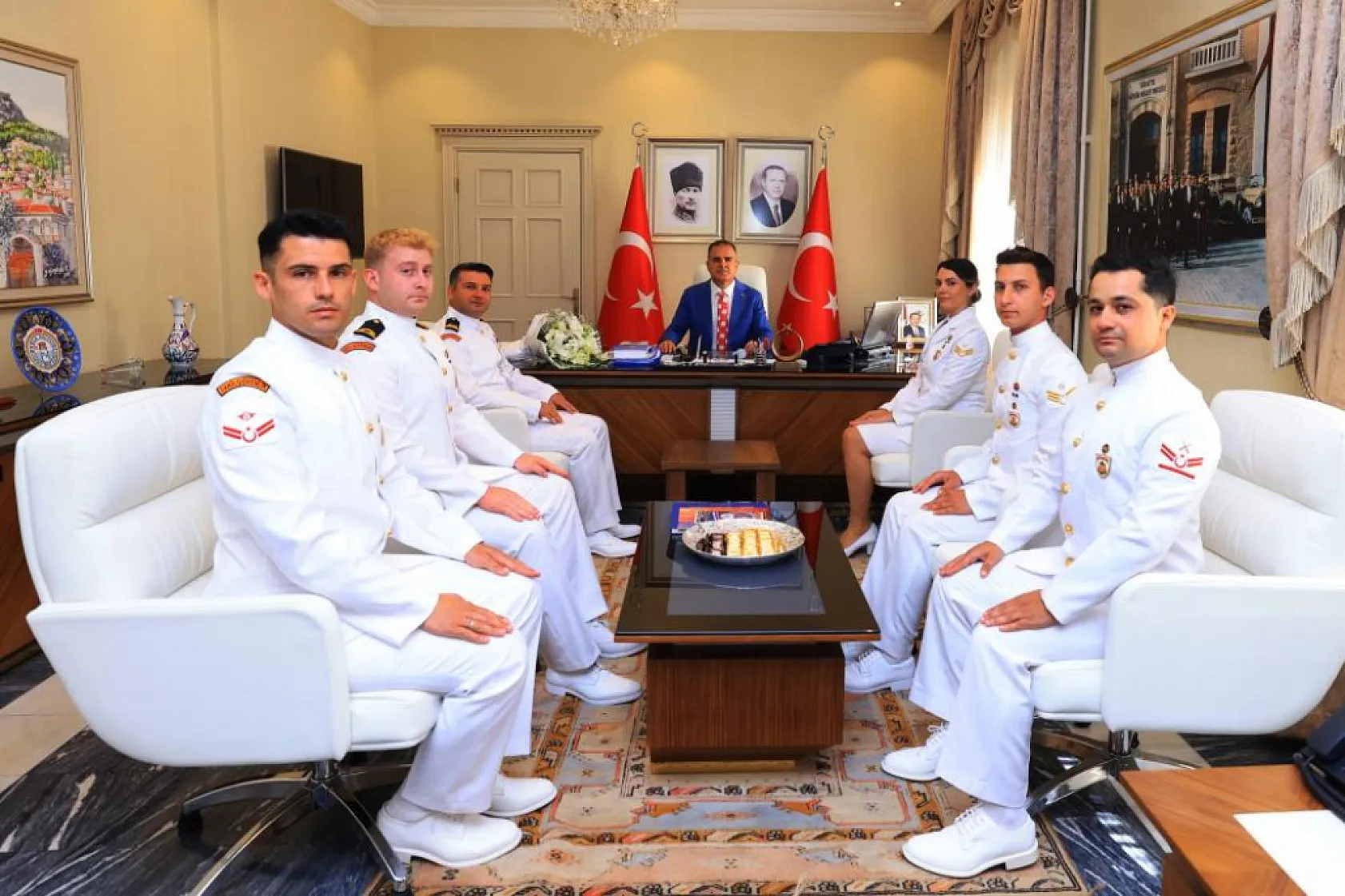 Sahil Güvenlik Komutanı'ndan Vali Akbıyık'a ziyaret