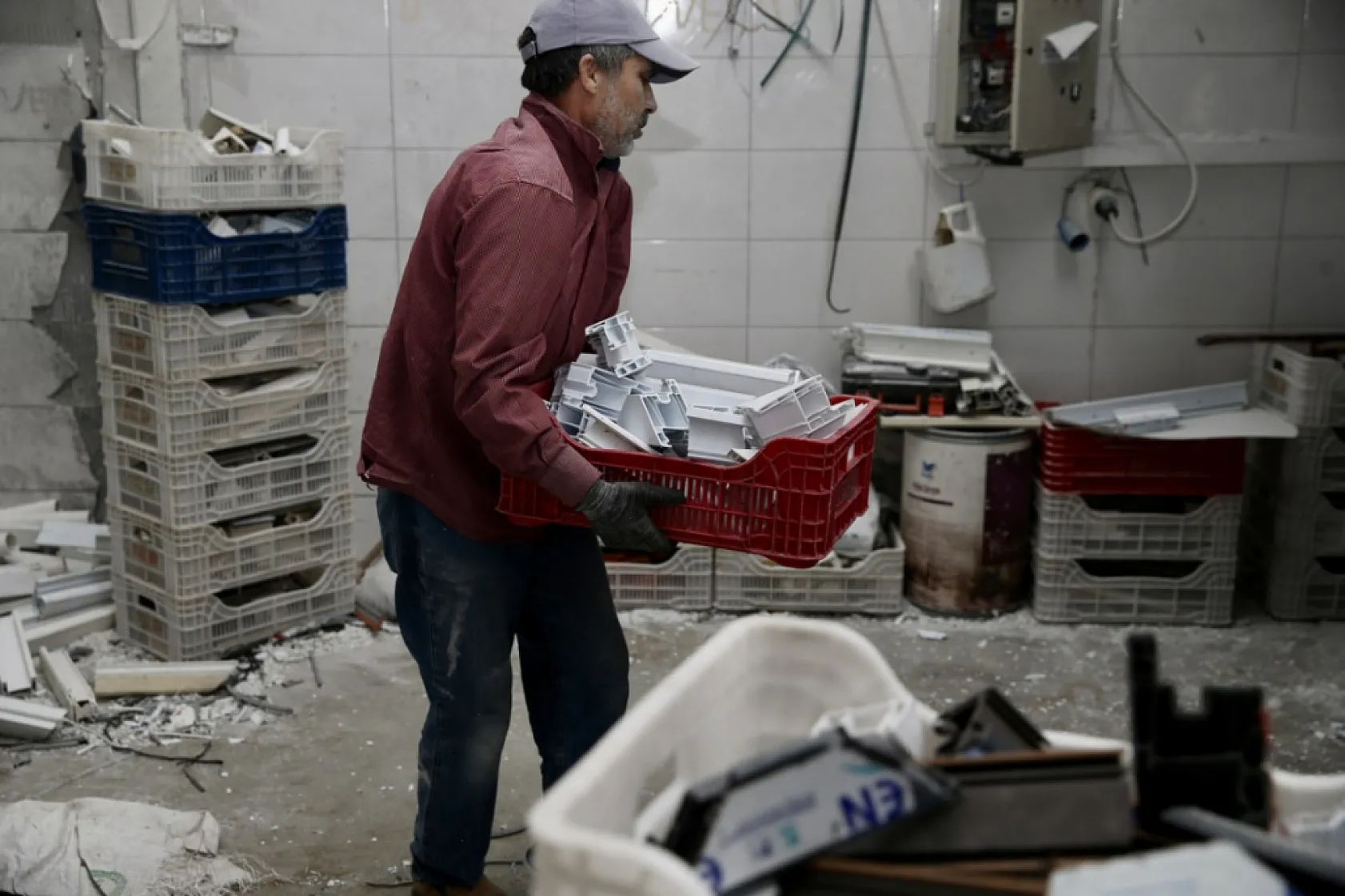 Seydikemer'de Sıfır Atık ilhamıyla kurulan fabrikada sera klipsi üretiliyor