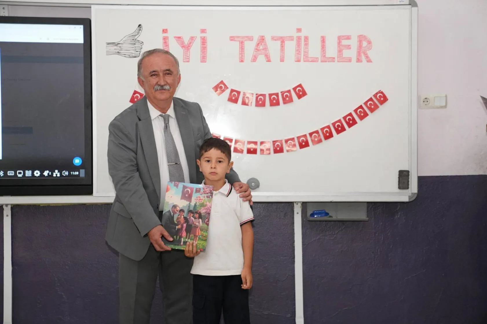 Seydikemer'de 7 Bin 619 öğrenci karne heyecanı yaşadı