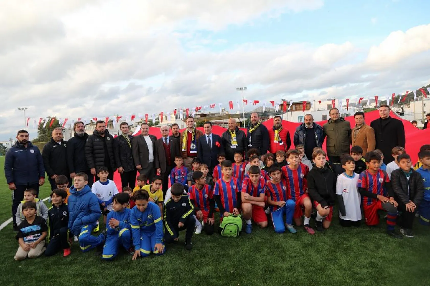 Uluslararası Standartlarda Futbol Sahası