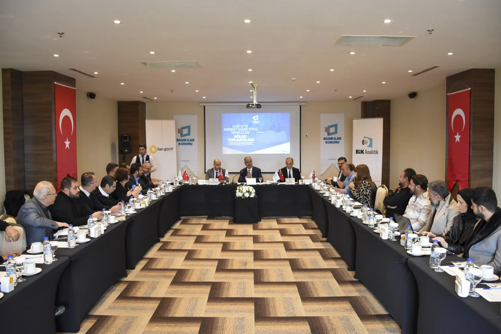 Erkılınç: Şablon gazetecilik yapılırsa şablon ilanlar gelir!