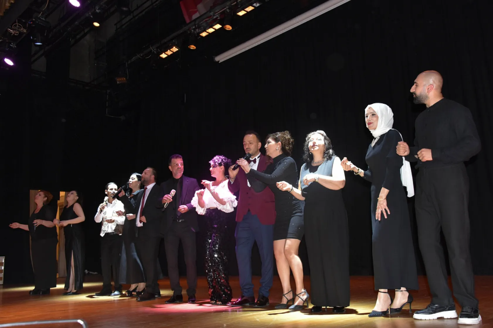 'Her Telden Her İlden' konser ekibi 4. kez MSKÜ'de dinleyicileriyle buluştu