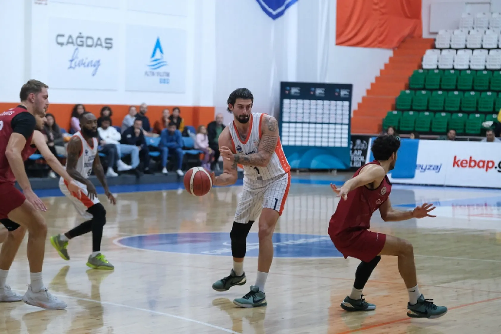 Çağdaş Bodrum Spor, Gaziantep Basketbol Karşısında Yıldızlaşan Performansıyla Galibiyete Ulaştı