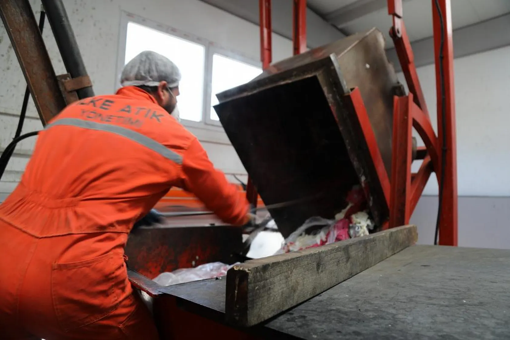 Büyükşehir 7 Bin 900 Ton Tıbbi Atığı Evsel Atığa Dönüştürdü