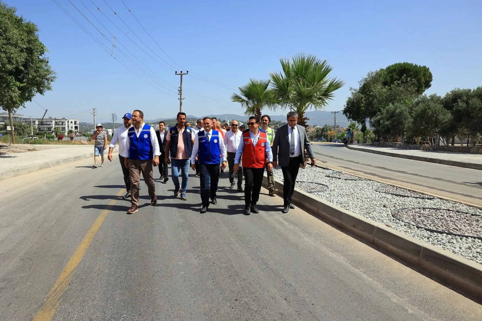 Büyükşehir Ekipleri Vatandaşların Güvenli Seyahati için Yollarda