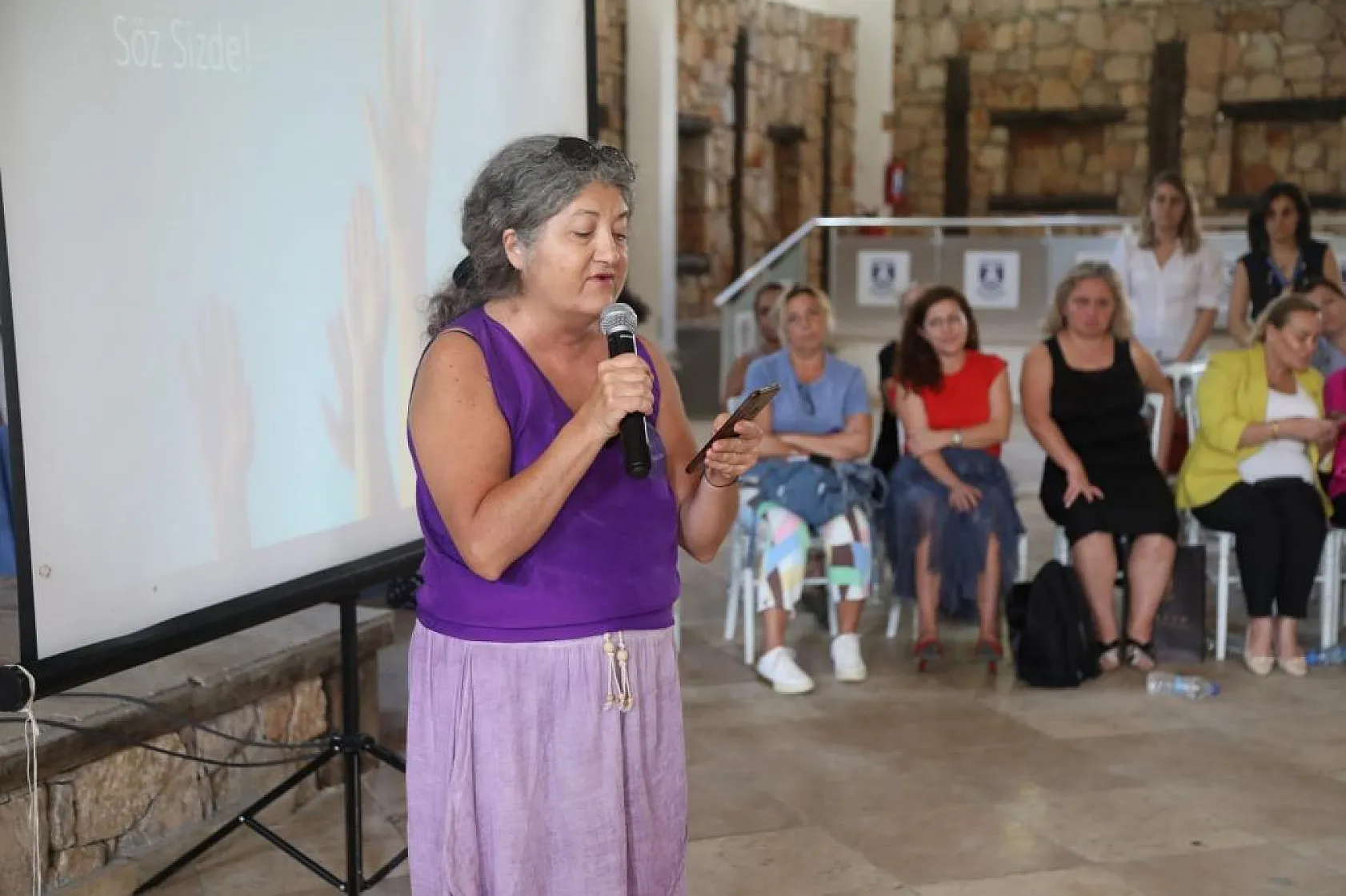 Kadınlar, Siyaset Atölyesinde Bir Araya Geldi