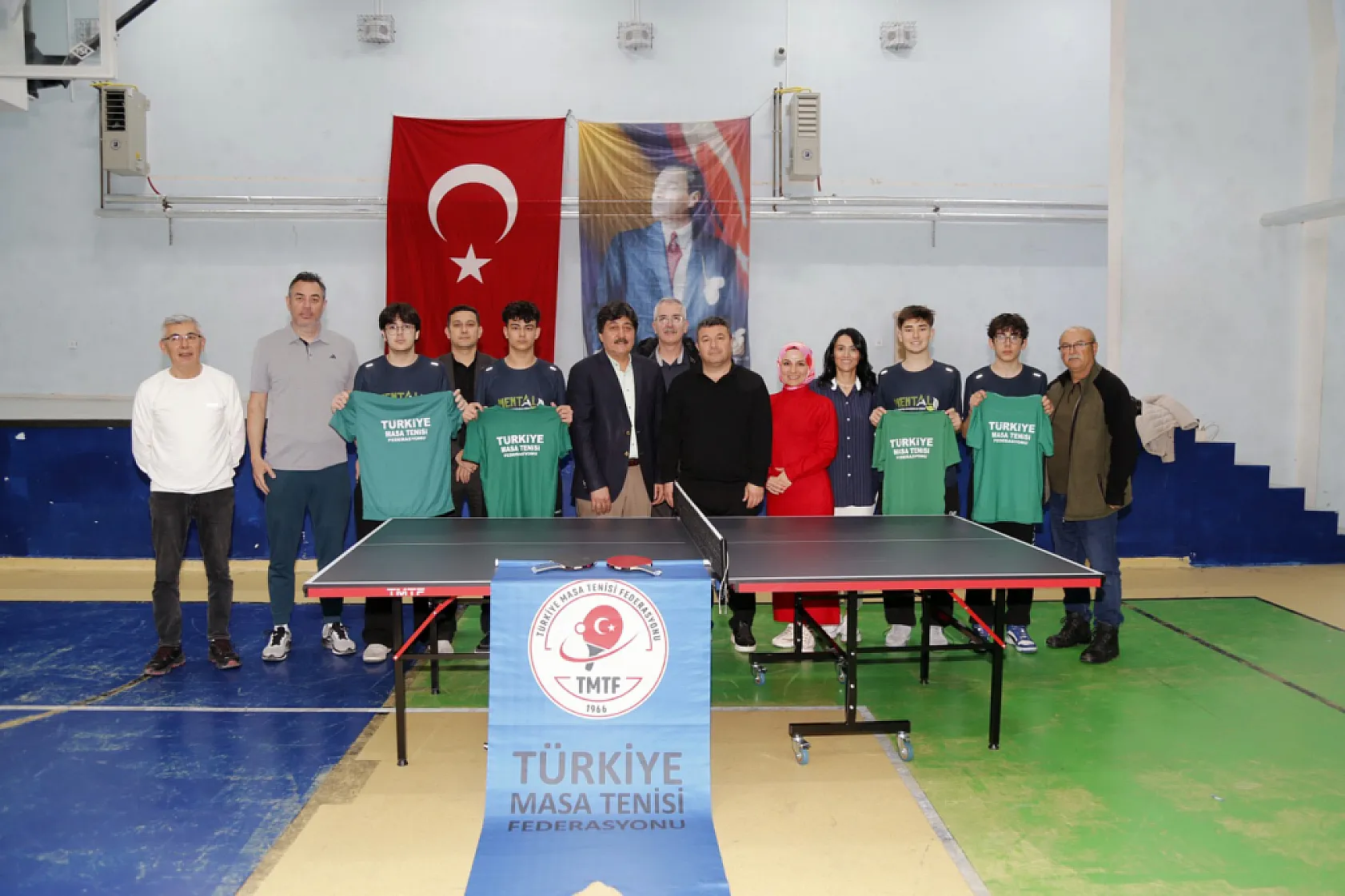Türkiye üçüncüsü Menteşe Anadolu Lisesine federasyondan tenis masası