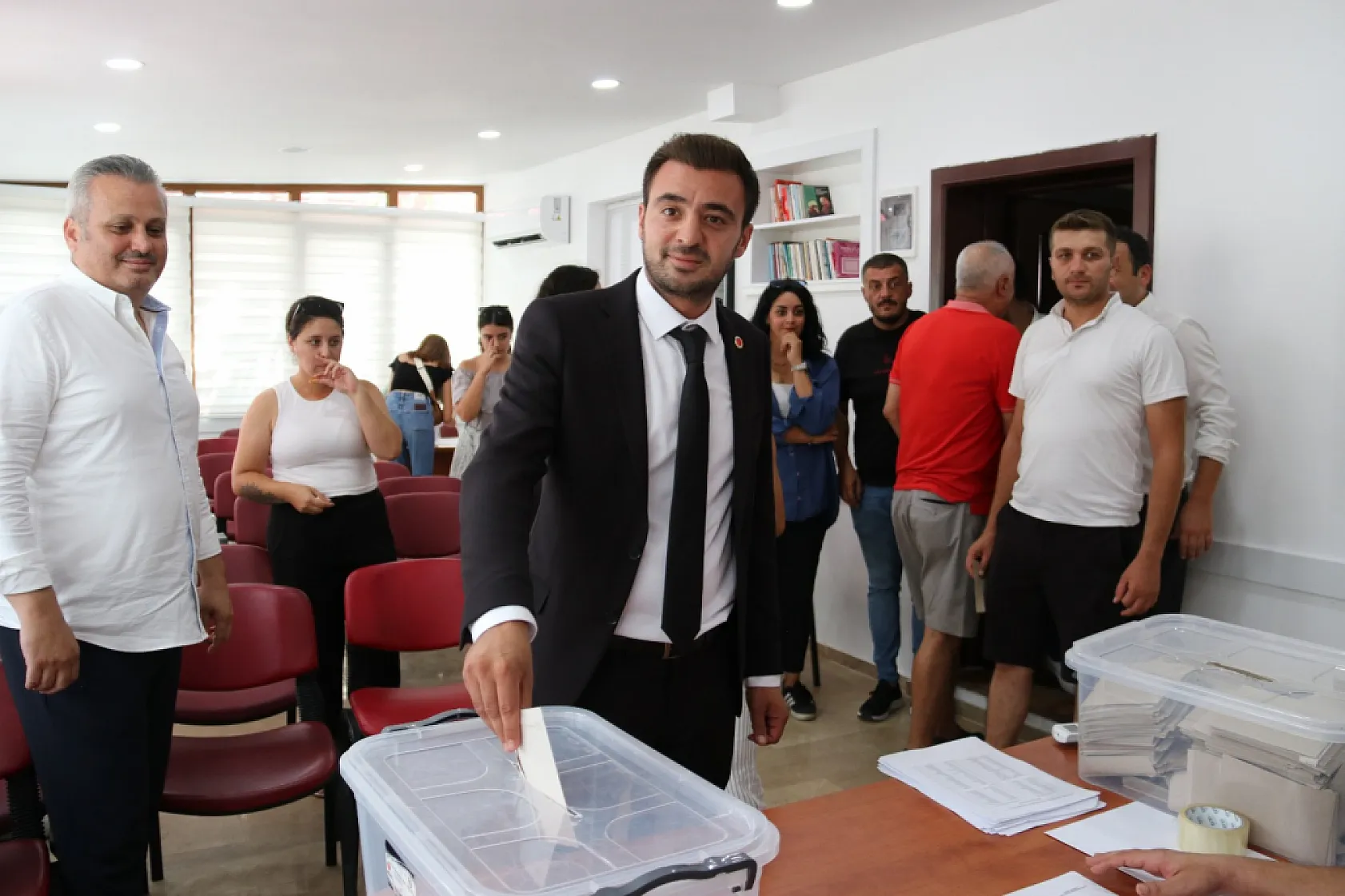Mahir Deniz Bölükbaşı, CHP Fethiye Gençlik Kolları Başkanı oldu