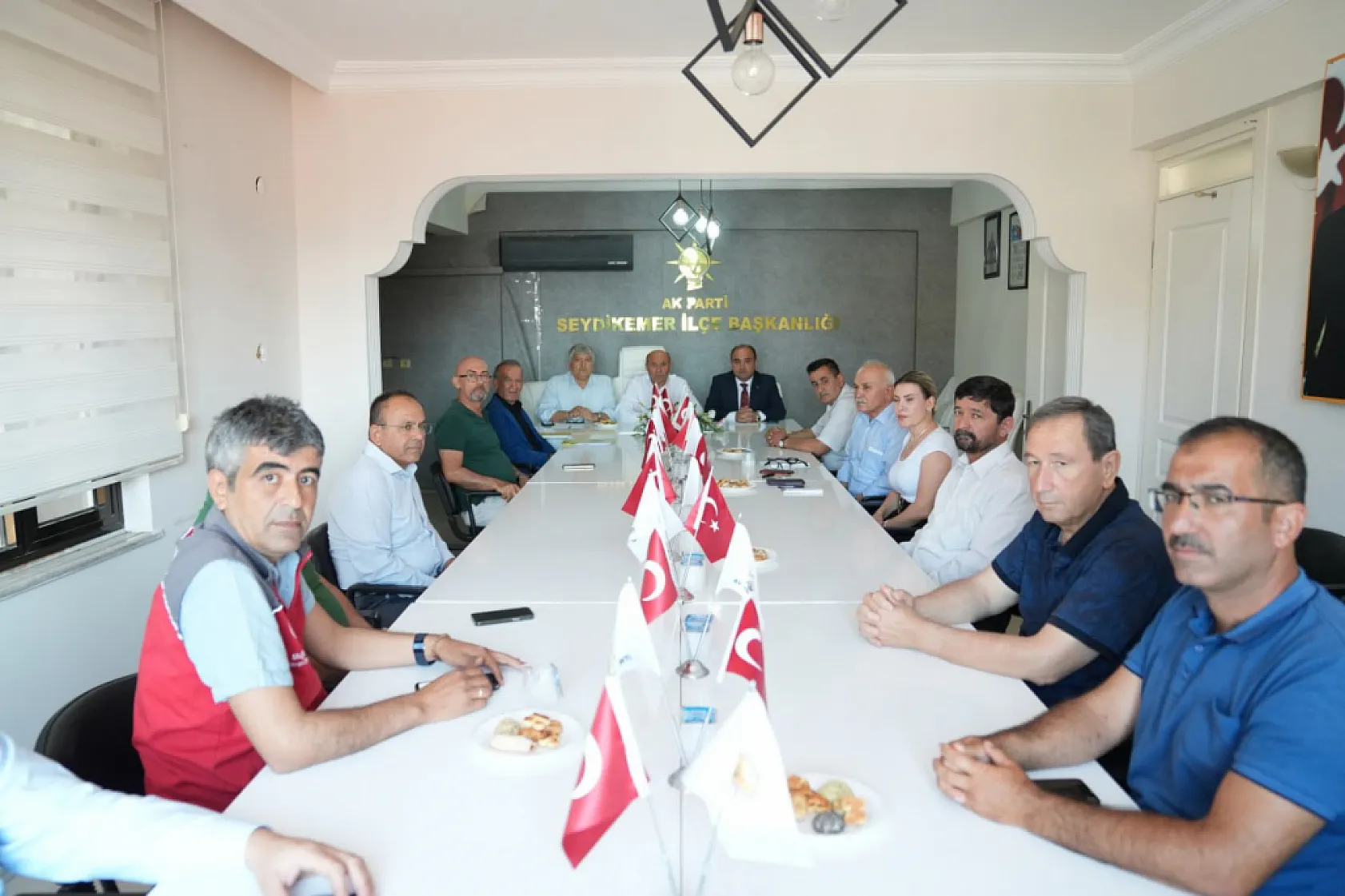 Milletvekili Otgöz ve Başkan Akdenizli STK temsilcilerini dinledi