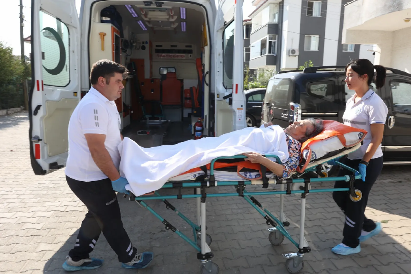 10 Yıldır Felçli Olan Annesi İçin Büyükşehir Seferber Oldu