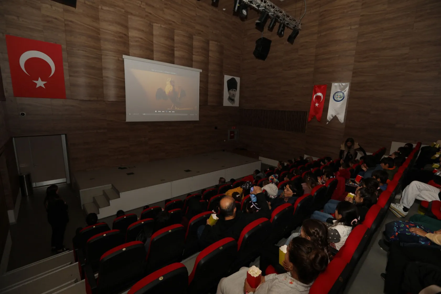 Muğla Büyükşehir'den Çocuklara Buz, Film, Atölye ve Daha Fazlası