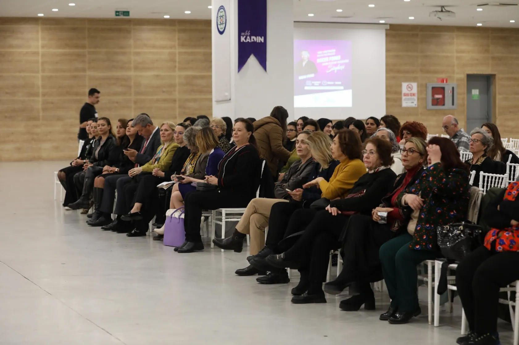 Muğla'da kadın ve çocuk yoksulluğuna karşı ortak mücadele