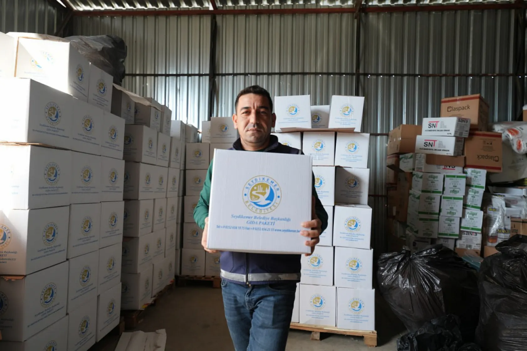 Seydikemer Belediyesi'nden Ramazan Ayı'nda 2000 aileye gıda yardımı