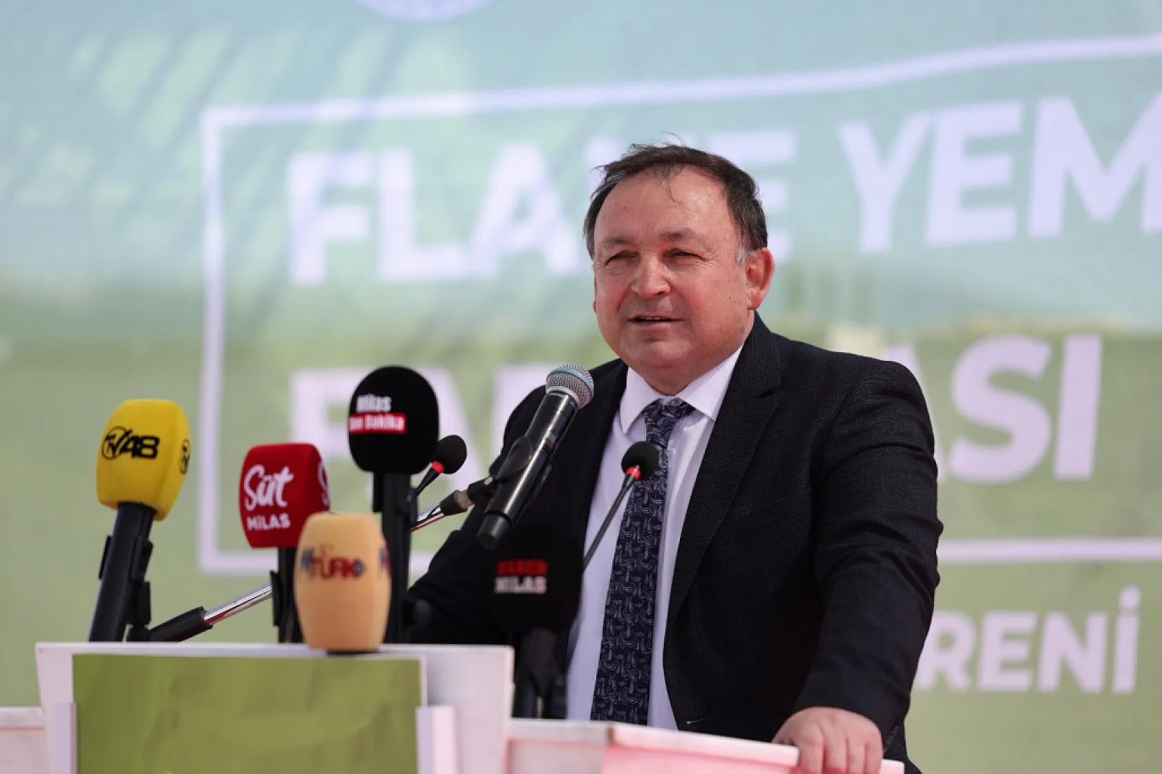 Büyükşehir Belediyesi'nden Hayvancılığa Büyük Destek: Flake Yem Üretim Tesisi'nin Temeli Atıldı