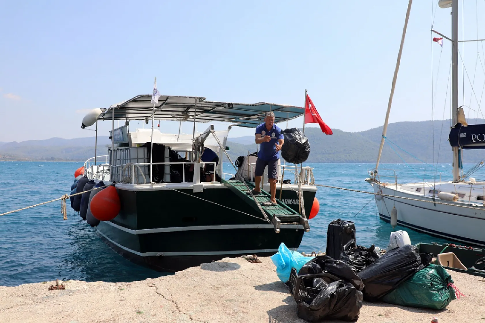 Büyükşehir Tekneleri Sezona Hazırlanıyor: Atık Alım Tekneleri Bakımdan Geçiyor