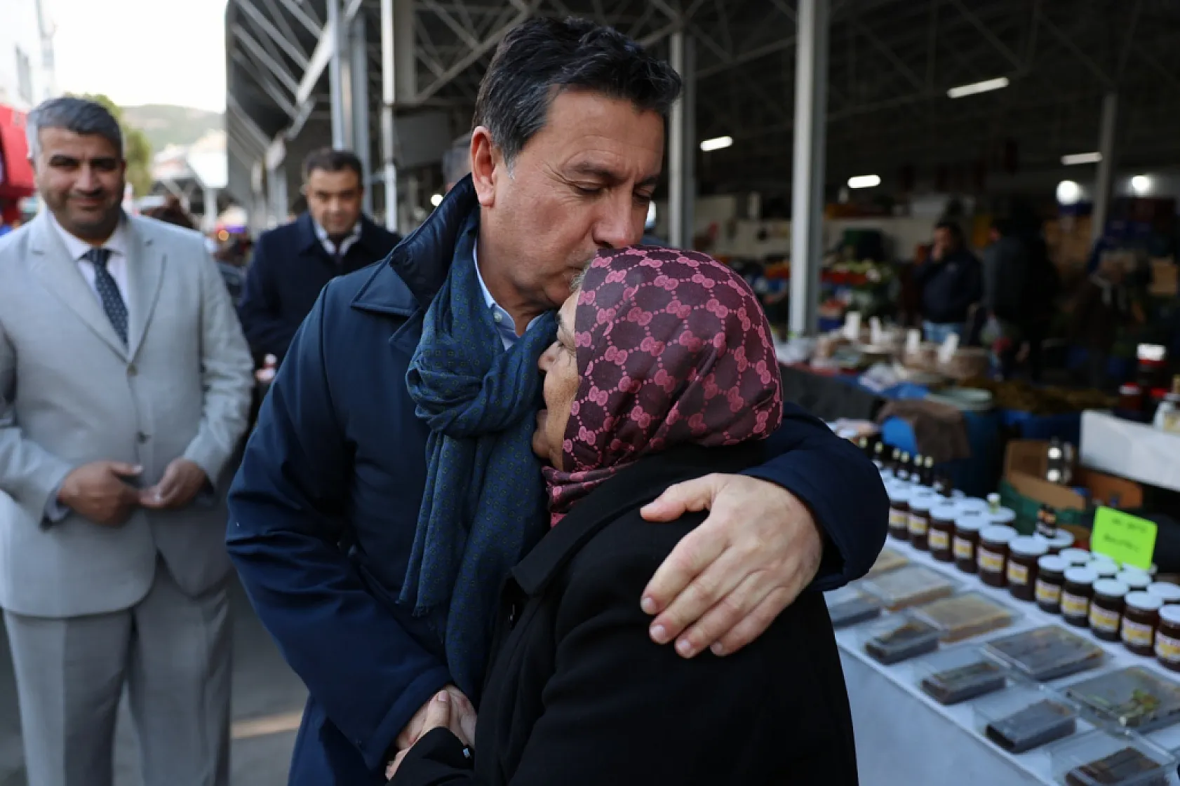 Başkan Aras'tan Anneler Günü Mesajı