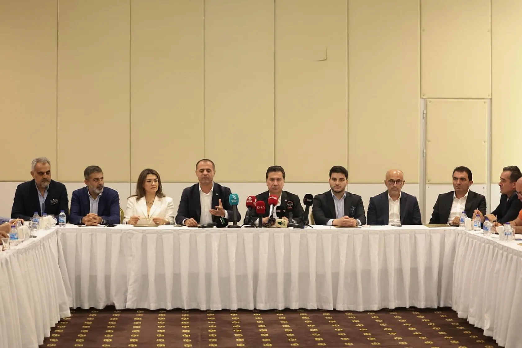 Başkan Aras'tan Marmaris'te Hizmet ve Dayanışma Vurgusu