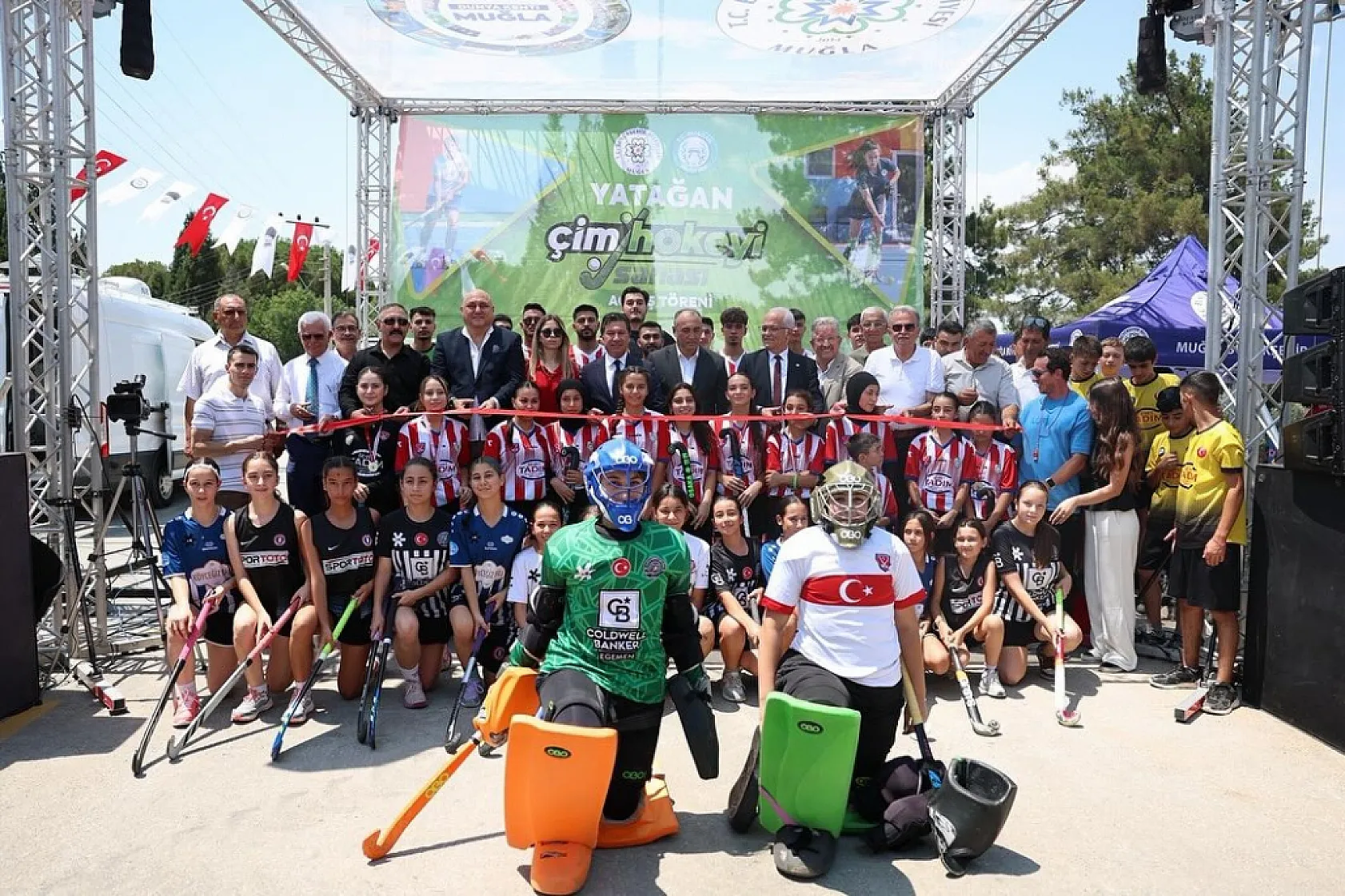 Yatağan'a Çim Hokeyi Sahası Açıldı