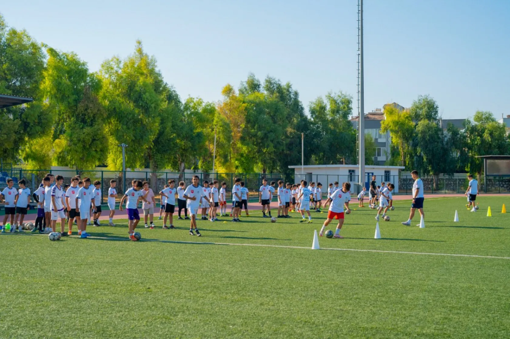 Milas Belediyesi Yaz Tatilinde Çocukları Sporla Buluşturuyor