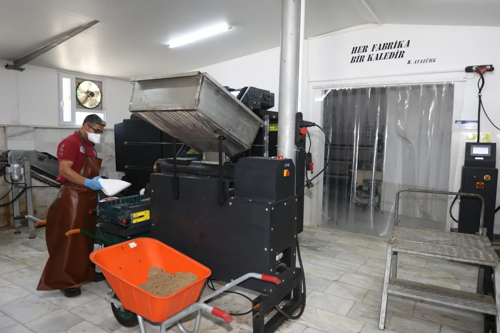 Muğla Büyükşehir Can Dostları Unutmuyor: 42 Ton Mama Üretildi