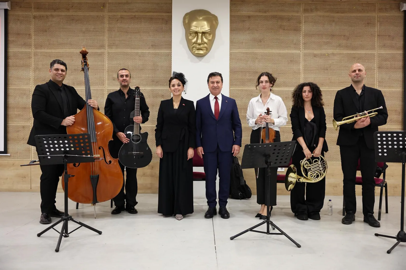 Muğla'da Cumhuriyet coşkusu Türkan Saylan Çağdaş Yaşam Merkezi'nde yaşandı