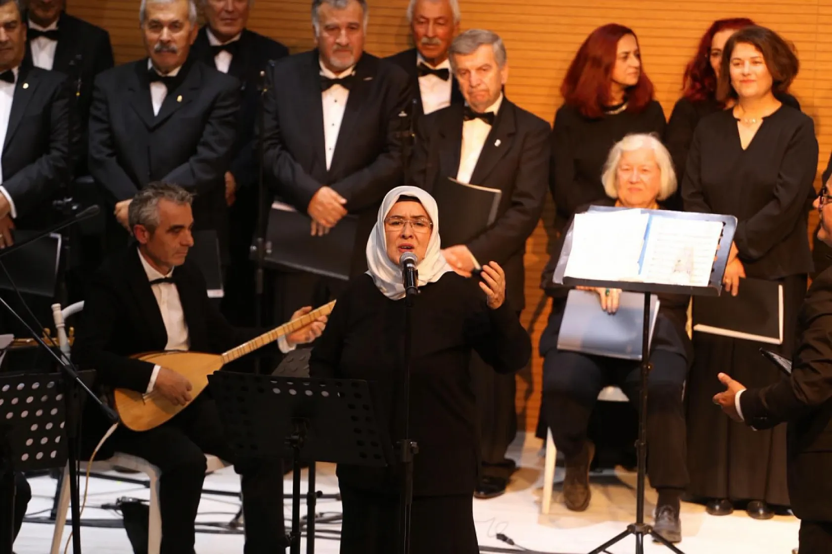 Fethiye Güzel Sanatlar Derneği Kaş'ta Atatürk'ü sevdiği eserlerle andı