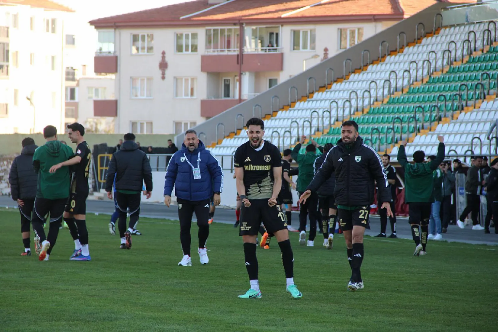 Muğlaspor Uzatmada Coştu, Liderliği Geri Aldı