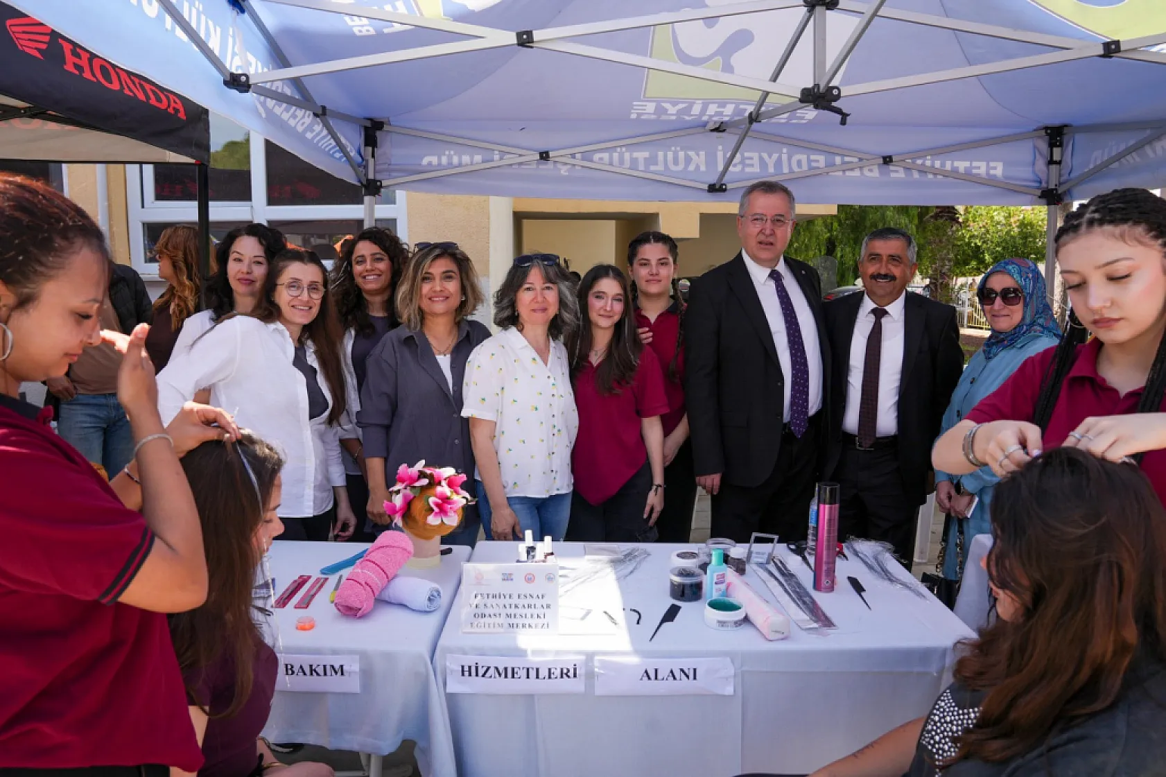 Fethiye Mesleki Eğitim Fuarı'nda Öğrenciler Tarafından Hazırlanan Proje Ve Ürünler Görücüye Çıktı