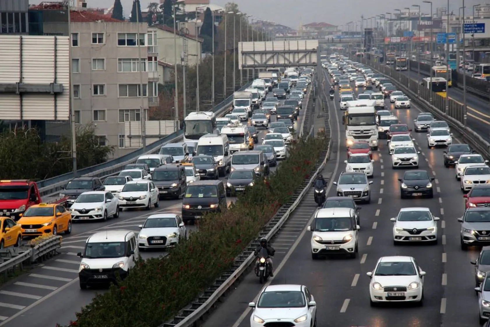 Araç Sahiplerine Müjde! Kredi Kartlarına 128 TL İade!