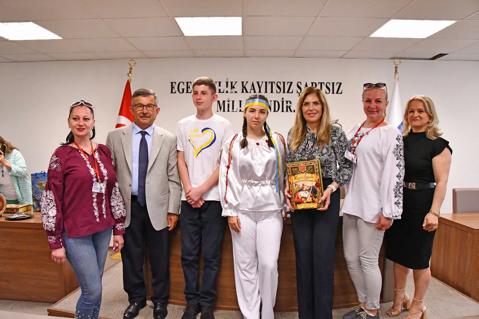 Farklı ülkelerden gelen dansçılar Fethiye Belediyesi'ni ziyaret etti