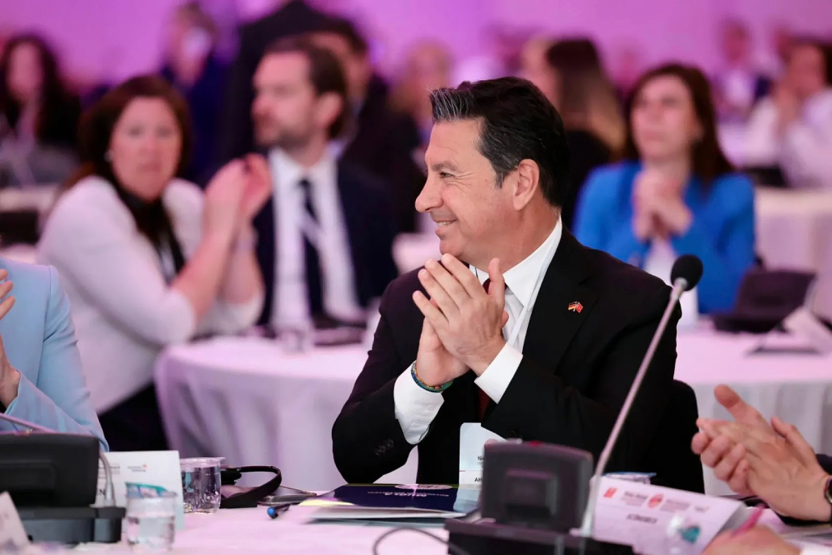 Başkan Aras, Türkiye-Almanya Kardeş Şehirler Zirvesi'ne Katıldı