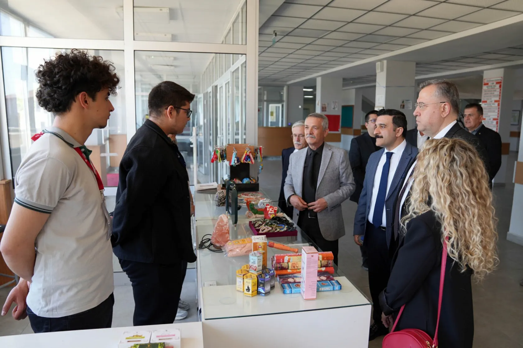 Meslek Tanıtım Günleri'nde akademisyen, uzman ve sektör temsilcileri öğrencilerle buluştu