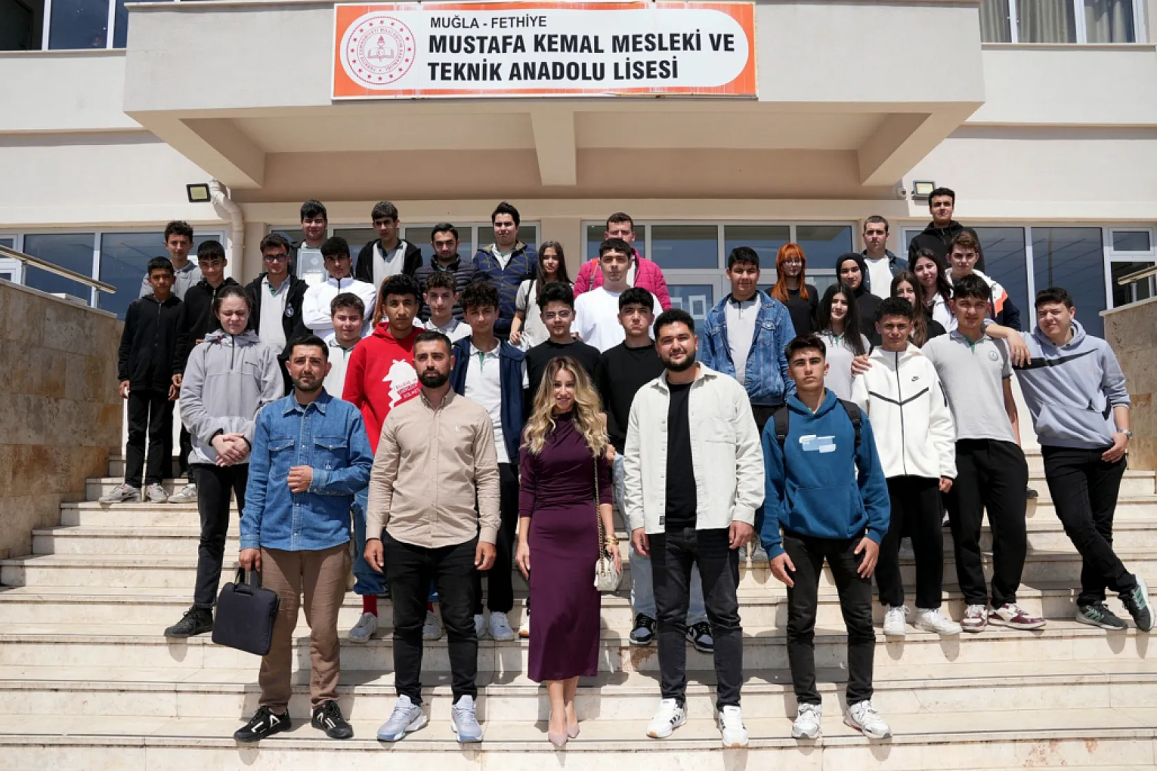 Meslek Tanıtım Günleri'nde akademisyen, uzman ve sektör temsilcileri öğrencilerle buluştu