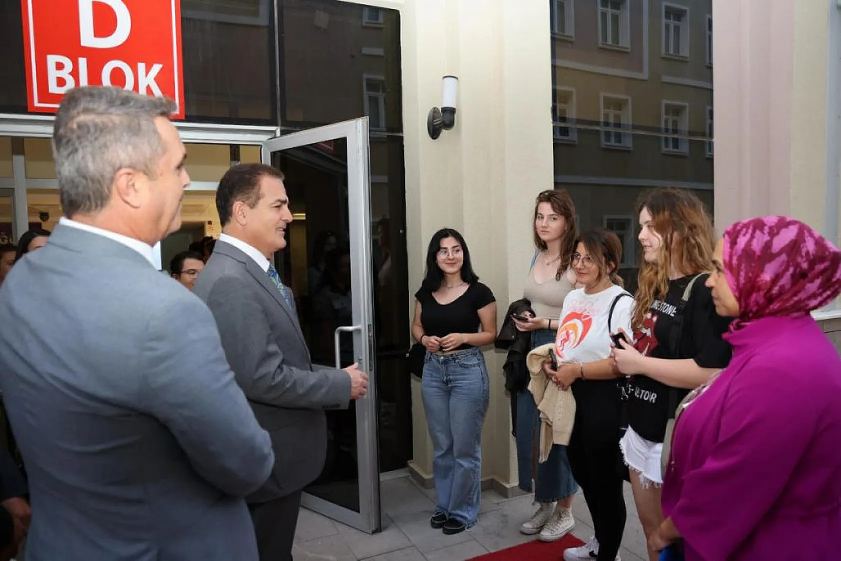Vali Akbıyık'tan Öğrenci Yurtlarına Ziyaret