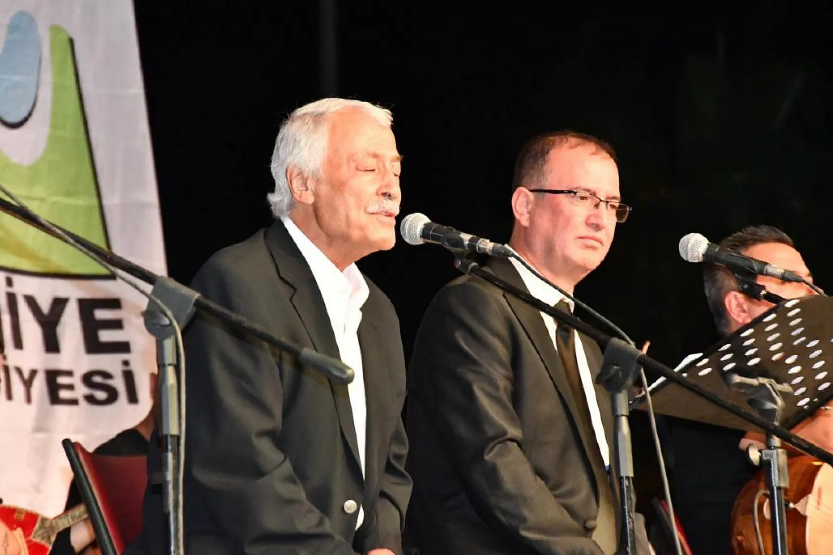 Neşet Ertaş Türkülerle Anıldı
