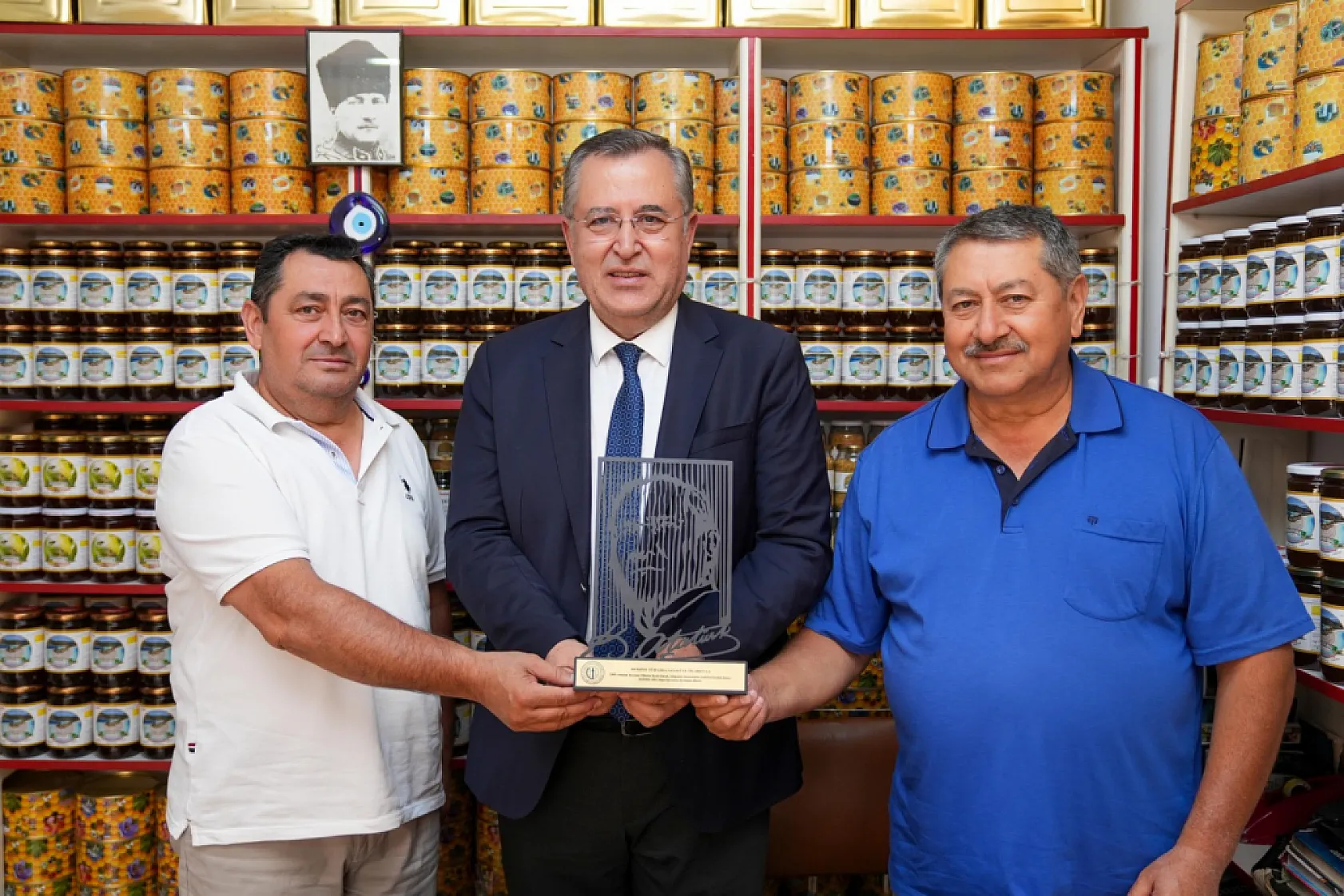 FTSO'dan 40 yılı aşan üyelerine teşekkür plaketi
