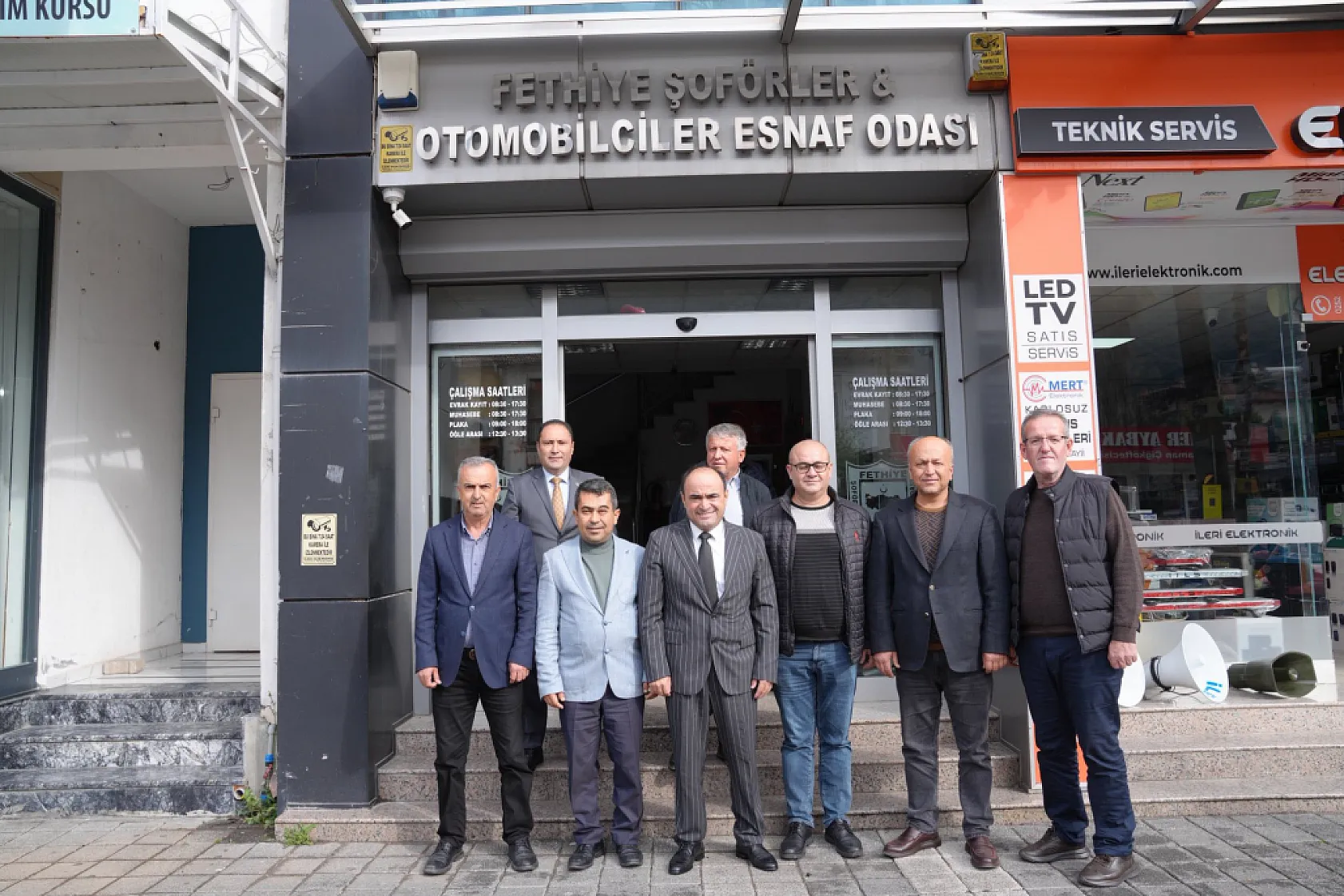 Seydikemer Belediye Başkanı Fethiye'de güven tazeleyen Taşar'ı ziyaret etti