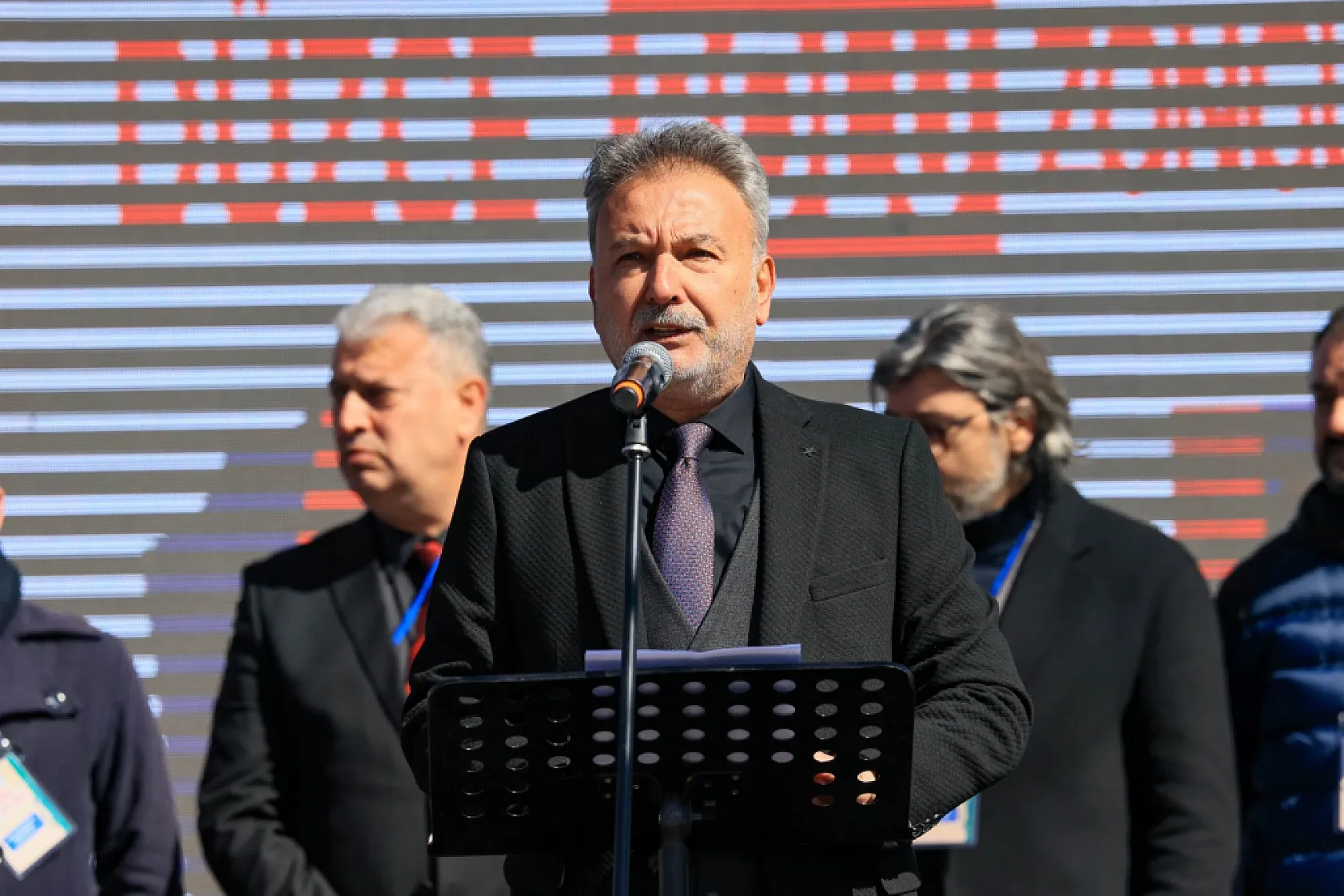 Muğla'da düzenlenen şölende 5 ton hamsi dağıtıldı