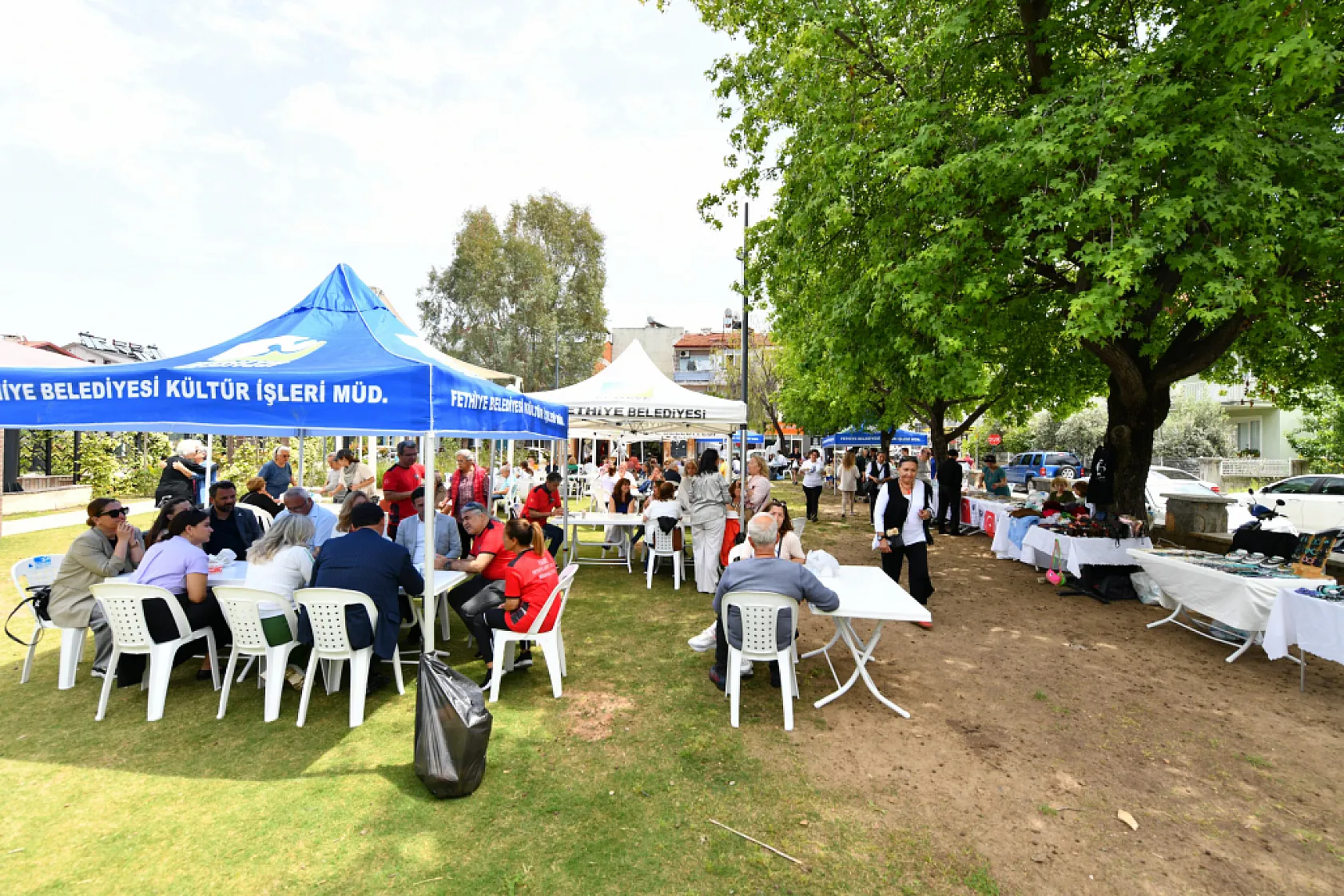 Başkan Karaca'dan ADD Kermesine Ziyaret